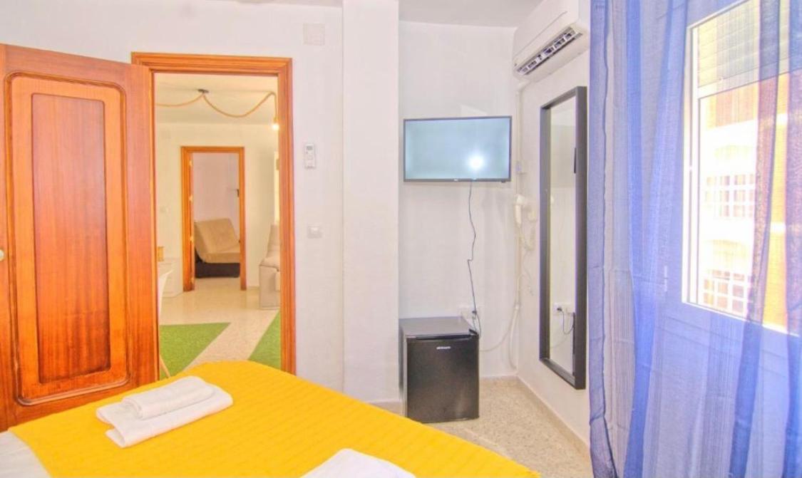 Low Cost Rooms Malaga River Exterior foto