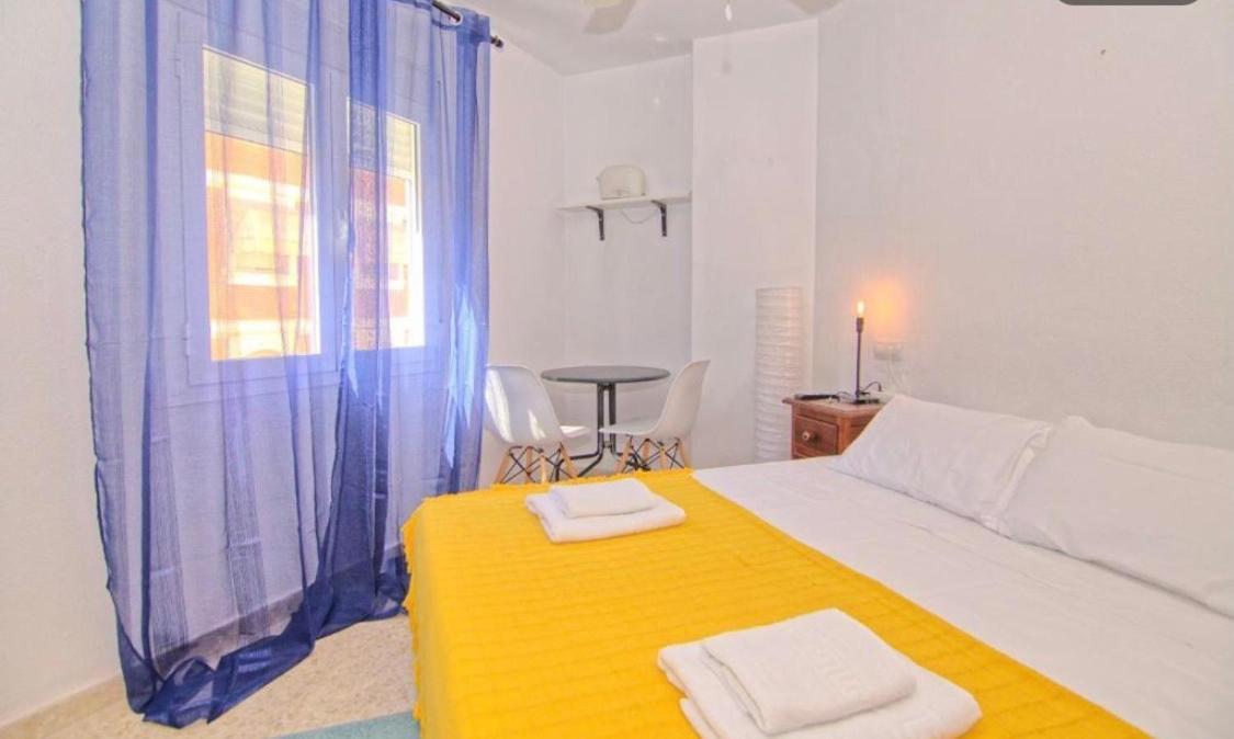 Low Cost Rooms Malaga River Exterior foto